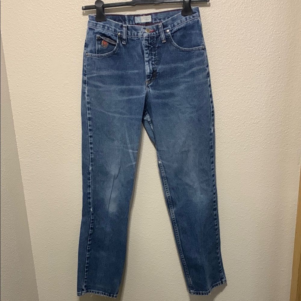 Wrangler Blue Straight-Leg Jeans with Classic Style